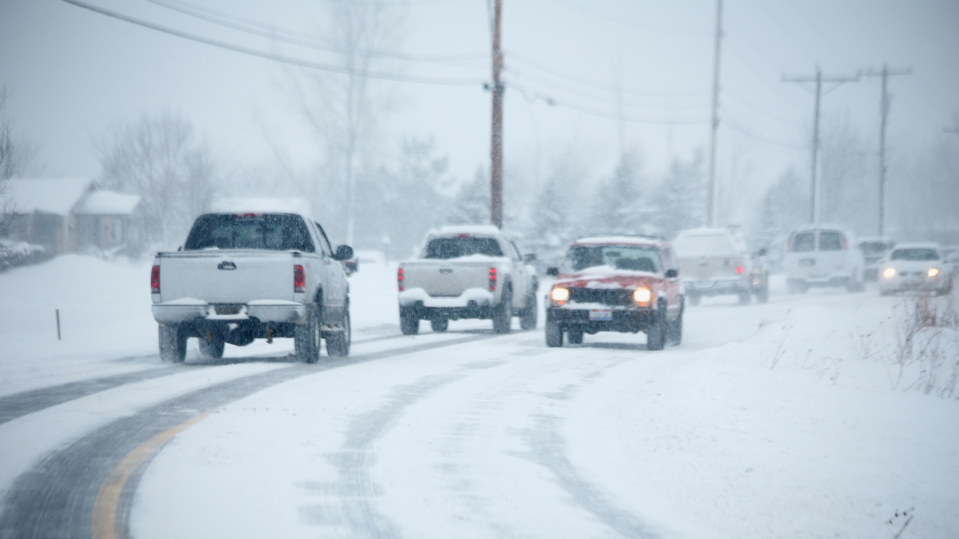 How to drive in snow and ice safely